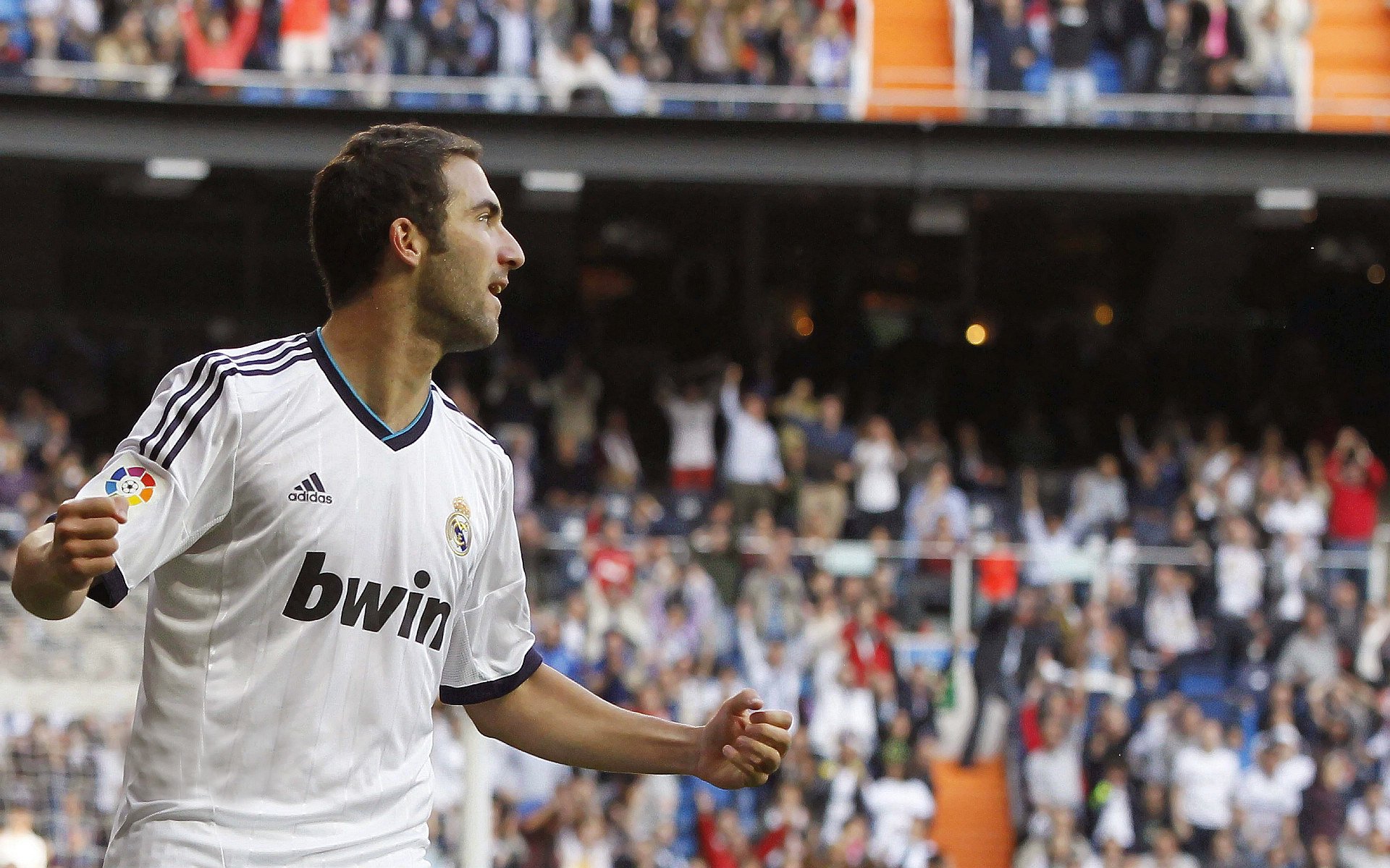 中超球队中场组织能力得到提升,中超 中场